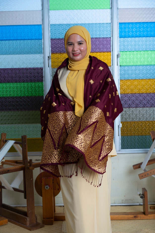 Hasmah bt Yamin "Samah" Dreamweaver - Cast